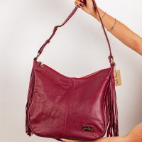 BOLSO HOBO CON FLECOS EN LOS LATERALES
